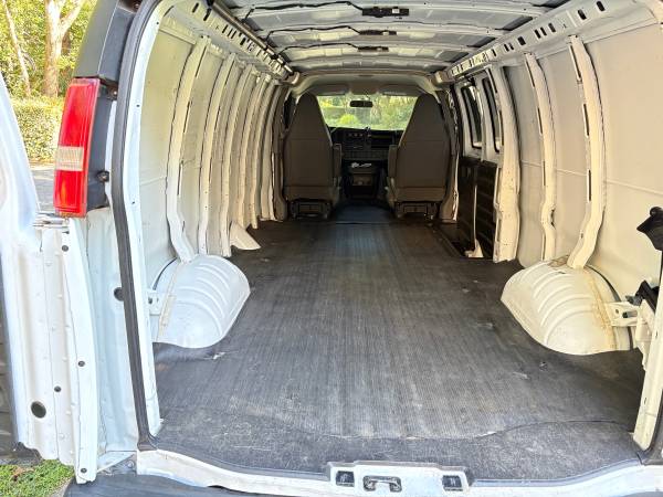 2016 GMC SAVANA 2500 - Photo 15