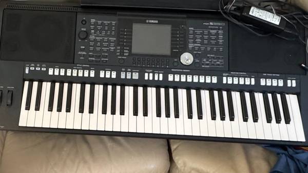 Yamaha PSR-950 1