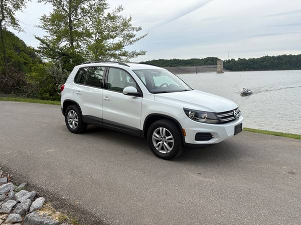 2017 VOLKSWAGEN Tiguan 4X4 Edición Lujo - $9,997 (Salt Lick)63625001651329122