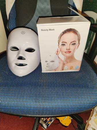 Led beauty mask 7 different led colors brand new 1