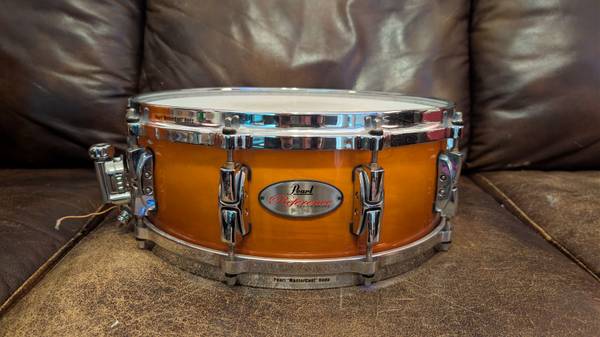 Pearl Reference Drum Kit in Root Beer Fade 1