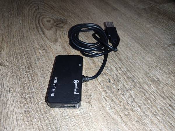 4-Port USB Hub (By Connectland) For Sale - $5 (Los Angeles)63471472312963121