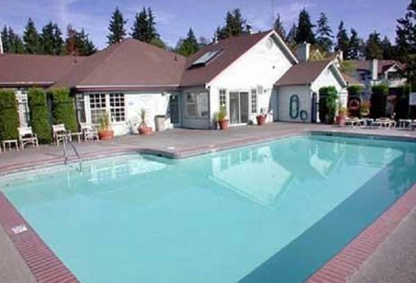 $1,865 / 2br - 898ft2 - Convenient kitchens include appliances and in sink garbage disposal (Bremerton)64031310556419124