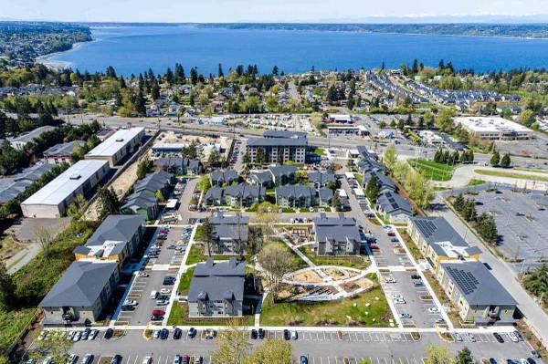 $1,685 / 2br - 628ft2 - Comfort, Convenience, and Community - Find Your Perfect Home! (27606 Pacific Hwy S, Federal Way, WA)63944966034691124