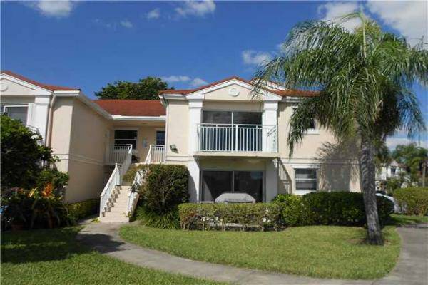 $2,075 / 2br - $2075 PRETTY 2B/2B IN CLUB QUARTERS (PEMBROKE PINES)64002013609217124
