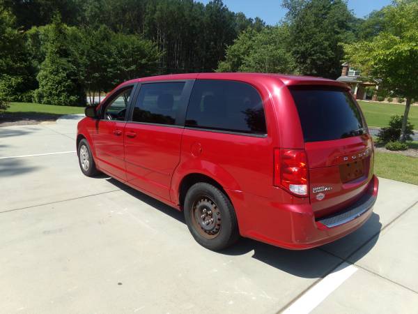2013 dodge grand caravan sxt v6 2wd 2 dueños(210K) millas en autopista funciona xxxx - $3,995 (riverdale)63621024300547124