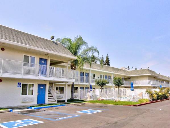 $450 / 1br - NEW FLAT RATE - Reduced Weekly Package - South Sacramento (Sacramento South)64043666050305124