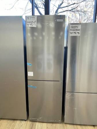Frigidaire 12 cu. ft. Garage Ready Bottom Freezer Refrigerator in Fing 1