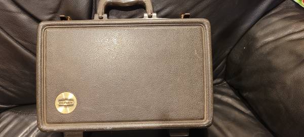 Vintage Bundy 577 Selmer Resonite Clarinet W/ Case 1