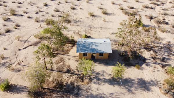 $75,000 5 acres with Small Cabin w/Water Meter (29 Palms)63758615841537120
