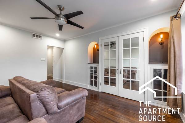 $2,150 / 2br - Avondale 2bed! Parking Included Laundry in unit! Central Ac! (Avondale)64041644611715120