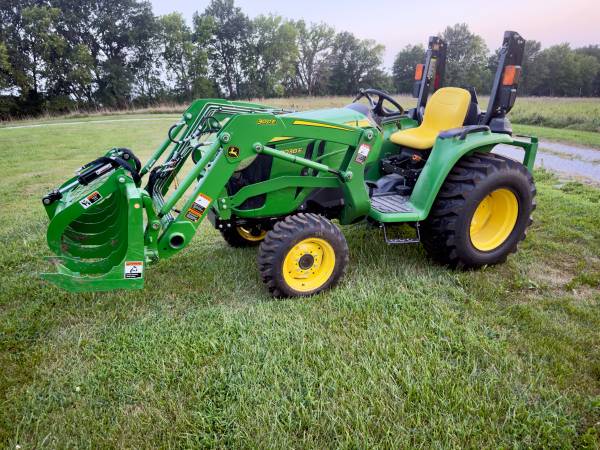 2025 John Deere 3038E with 300E Loader and Implements !9HOURS! 1