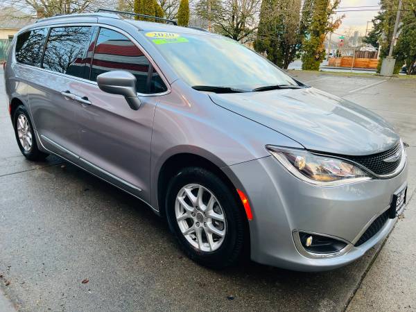 2020 CHRYSLER PACIFICA TOURING V6 64K.MI.LOADED MINIVAN***SALE*** - $19,800 (PORTLAND OREGON)63498508003203121