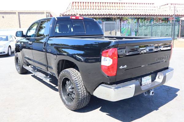 2016 Toyota Tundra SR5 2-Owner Clean Carfax CA Truck 4x4 57L V8 - $29,995 (santa cruz)63613112714883123