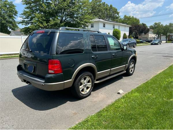Explorer Eddie Bauer Ford 2004 - $1,800 (Staten Island)63614278167299123