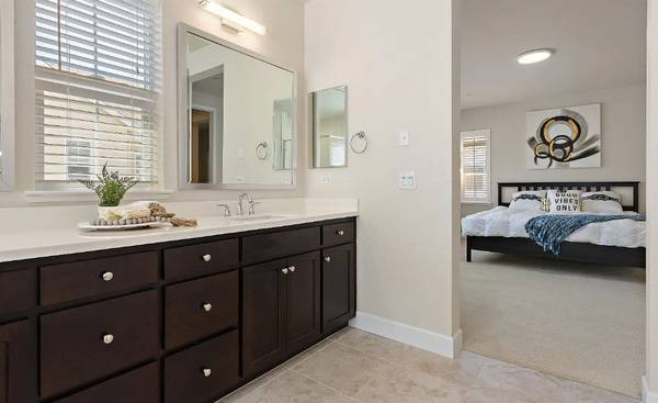 $4,500 / 4br - Gorgeous 4 bed / 3 bath Home in the Cannery-1010 Forbes (Davis)63900565722626123