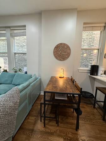 $2,995 / 2br - 1200ft2 - JUST LISTED: Large 2BR/2BA Duplex in West Town (West Town / East Village / Wicker Park / River West)64041647401603123