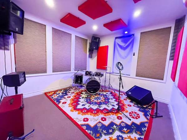 Need a place to rehearse? Book now at Live Musician's Co-op!! (santa rosa)63683412960515123