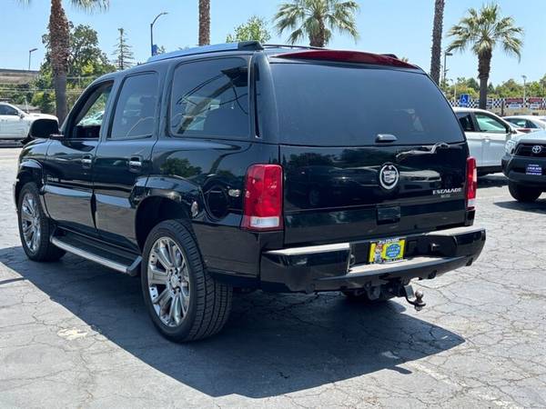 2002 CADILLAC ESCALADE ** AWD ** LOW MILES ** - $7,99563619483638147124