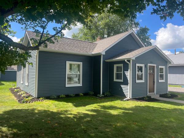 $2,950 / 3br - Totalmente renovado y amueblado - A pasos del centro de New Carlisle (New Carlisle, IN)63665762326529120