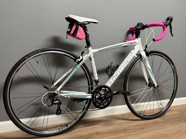 bianchi dama bianca road bike Via Nirone 700c - Sora sturdy steel fork Bianchi Via Nirone 7 Dama