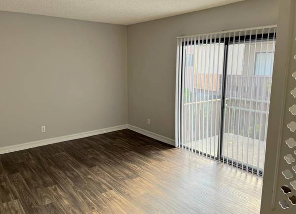 $2,050 / 1br - 1 Bed + New Updates - Close to Highways 125 and 52 Access (Peach Avenue / El Cajon)63701605507843124