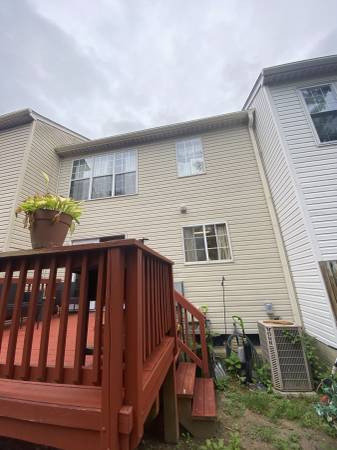 $415,000 / 3br - 1640ft2 - Flip this house! Carters Grove Pl, (Silver Spring, MD)63511464537601124