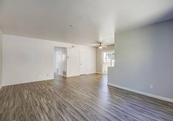 $2,799 / 2br - 850ft2 - 2-Bath Apartment on First Floor with Private Balcony (Oceanside)63847865451393121