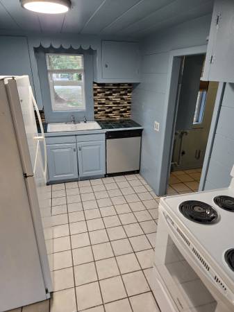 $1,899 / 3br - 3 Bed, 1 Bath, Free Applications, Pet Friendly, New Paint (Lebanon)63851667268099121