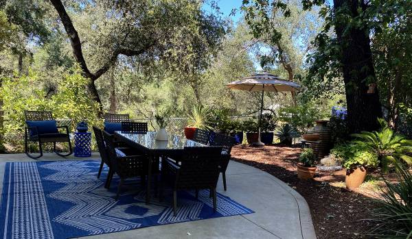 $895 Furn. bdrm, private bath, custom-built house, peaceful setting (downtown Auburn)63952102659331124