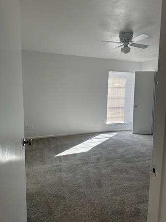 $1,149 / 2br - 950ft2 - 2 bedroom, Linen Closet, Laundry Facility (2819 Walton Ave, Fort Worth, TX)63796376092035124