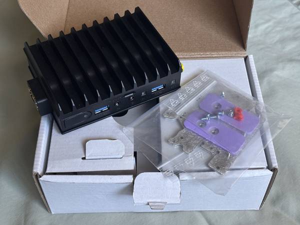 Fit-Iot Fitlet2 fanless industrial pc 1