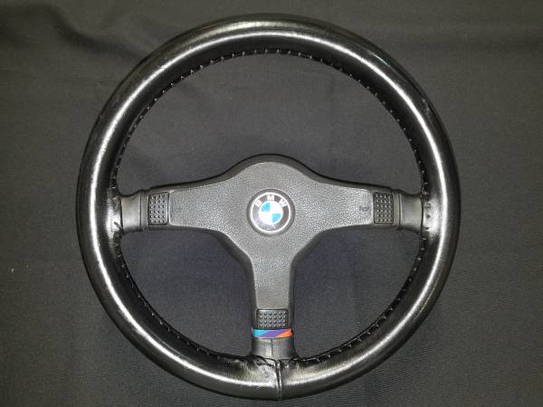 BMW E-30 M - TECH SPORT  STEERING WHEEL 1