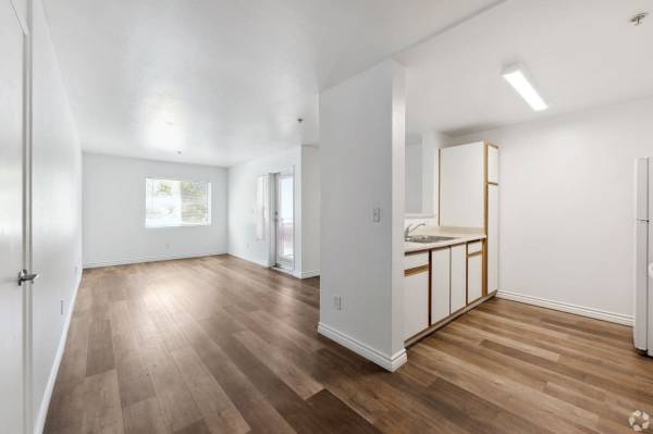$1,349 / 1br - 495ft2 - 🏡 San Lucas 62+ Apartments – Central Location, Comfortable Living (1221 W 7th St, Los Angeles, CA)63857623620097120