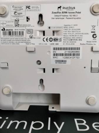¡VENDIDO! Mira mis otros anuncios. Sistema Ruckus Zone Director 3000 con 12 puntos de acceso inalámbrico - $60 (Wheaton)63471085213571121