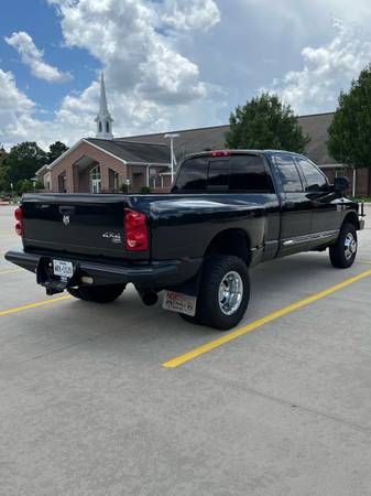 2007 Dodge Ram 3500 4x4 Laramie Quad Cab Dually - $42,500 (Spring)63617006983937124