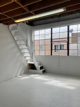 @@@ private art space available in San Francisco @@@ 1