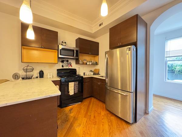 $8,000 / 5 habitaciones - ¡SIN COMISIÓN! Enorme casa privada de 5 dormitorios / 4 baños con patio trasero!! (Park Slope/ South Slope)63854480150659122