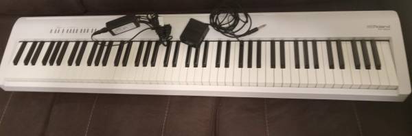 Roland FP-30X Digital Piano 1