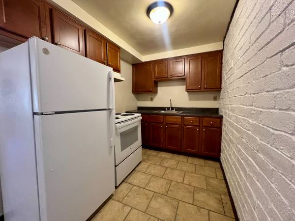 $795 / 1br - Amazing One Bedroom Apartment! Off-Street Parking! Call Today! (New Kensington/Plum/Penn Hills/Verona)64013204330115120