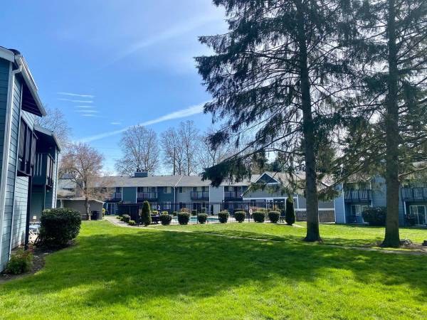 $1,989 / 2br - 861ft2 - Spacious, Open Floor Plans, New or Newly remodeled 1, 2 & 3 bedrooms (Puyallup)63688586748801122