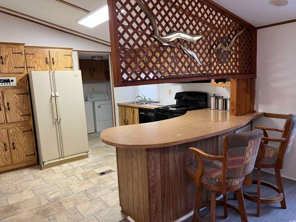 (112) Quiet Inlet Beach Living - a 55+ Community 1