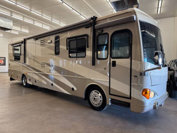 2007 Fleetwood Excursion 39L #9784, Quad Slide, Cat Diesel!! 1