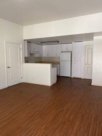 $1,852 / 2br - Guadalupe Court63663802856707124