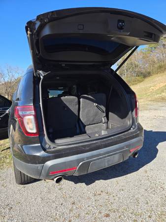 reduced FORD EXPLORER SPORT - $6,990 (KNOXVILLE)63625105659521122