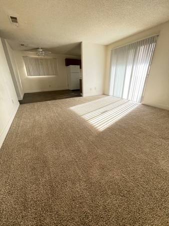 $1,180 / 2br - 1013ft2 - One month free! (Laughlin, NV)63859501815171124