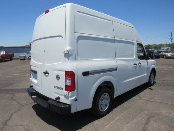 2017 Nissan NV 3500 HD - Photo 6
