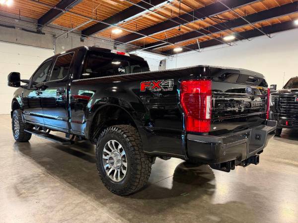 2022 Ford F-350 Super Duty - Photo 2