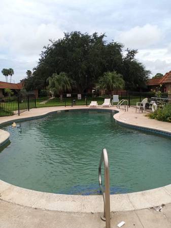 Condominium for Rent481713998037012483