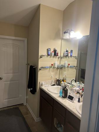 $2000.00 / 3br - 1421ft2 - Hoa and gated community!63964529477507122